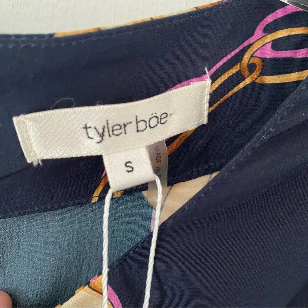 Tyler Boe NWTs Navy Blue Silk Chain Print Blouse size small